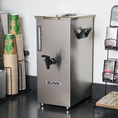 Bunn 03250.0005 TD4T Tall 4 Gallon Square Iced Tea Dispenser with Brew-Through Lid Bunn 03250.0005 TD4T Tall 4 Gallon Square Iced Tea Dispenser with Brew-Through Lid
