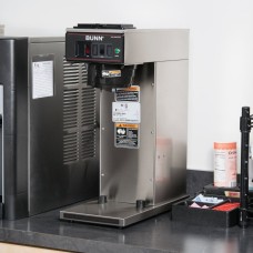 Bunn 23001.0003 CWT15-APS Airpot Brewer with Black Plastic Funnel and No Hot Water Faucet - 120V