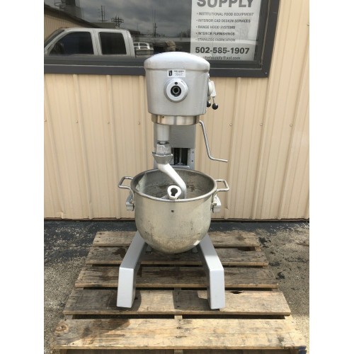 HOBART D-300 30 QUART MIXER, 115V W/ ATTACHMENTS HOBART D-300 30 QUART MIXER, 115V W/ ATTACHMENTS