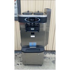 Taylor C723-33 Ice Cream Machine, 3 Phase Taylor C723-33 Ice Cream Machine, 3 Phase