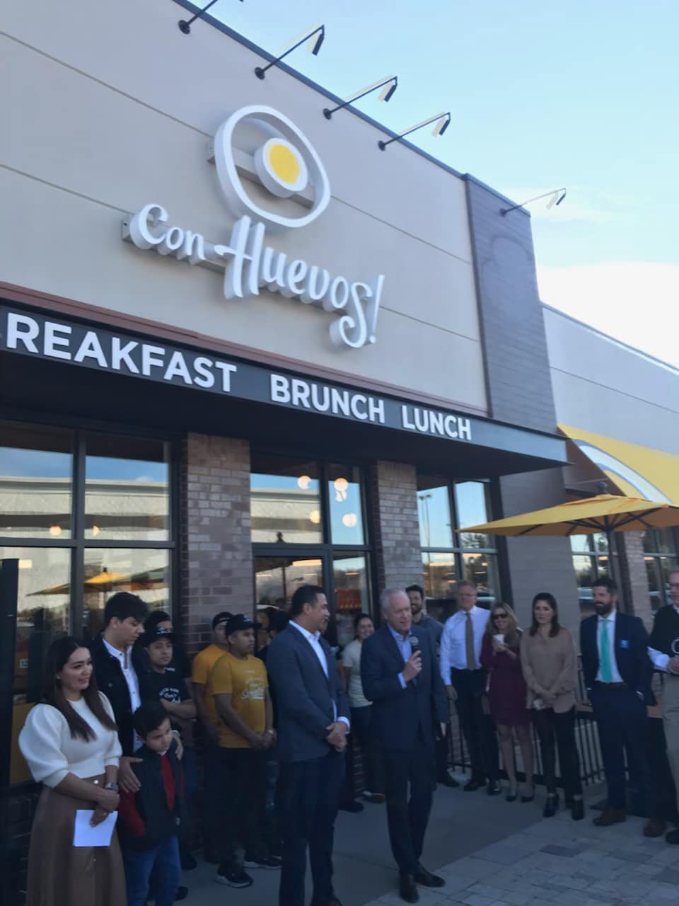 Con Huevos