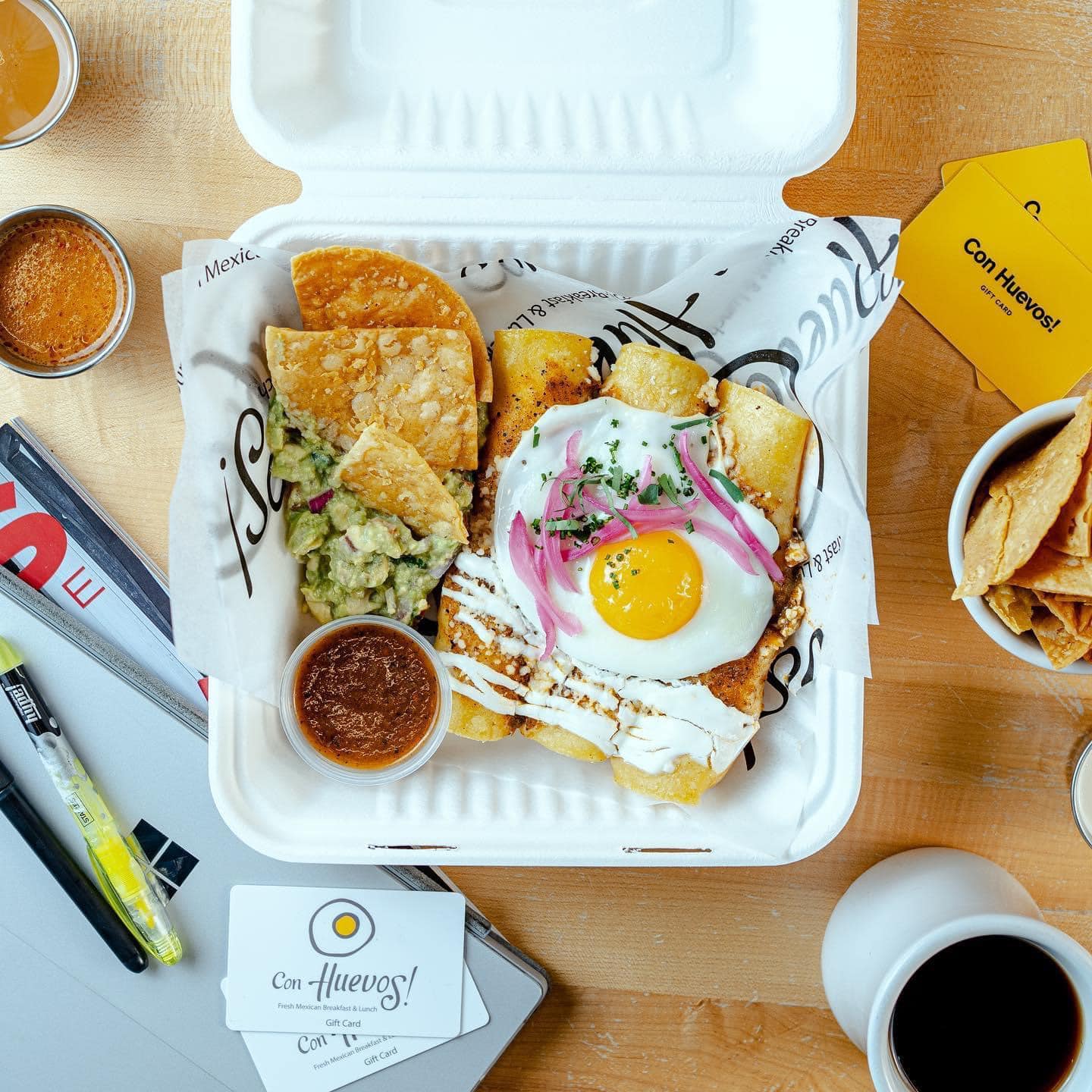 Con Huevos
